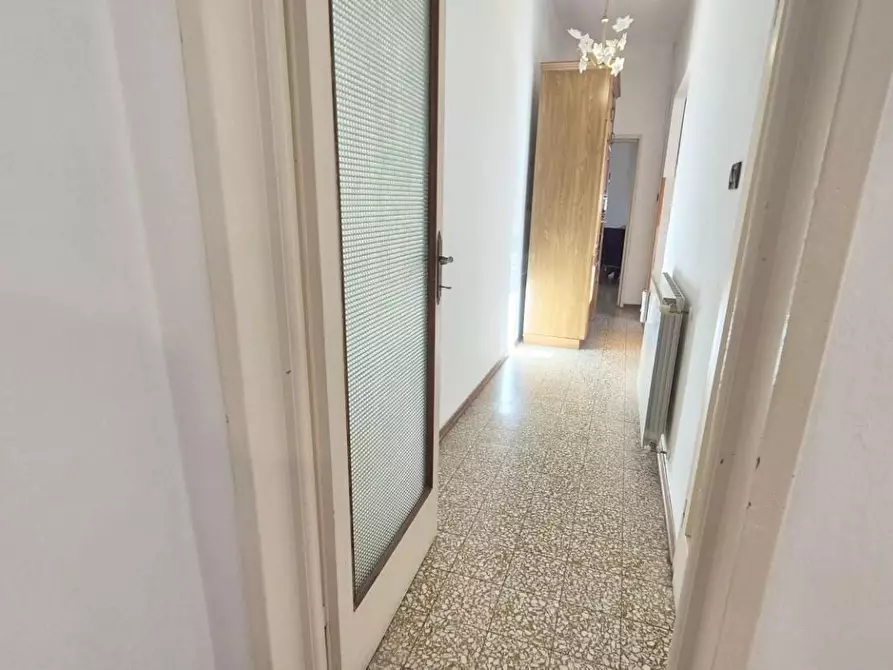 Immagine 8 di Appartamento in vendita  a Viareggio