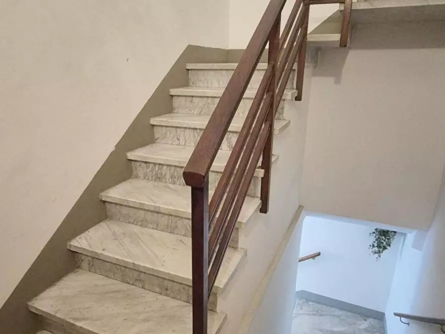 Immagine 67 di Appartamento in vendita  a Viareggio