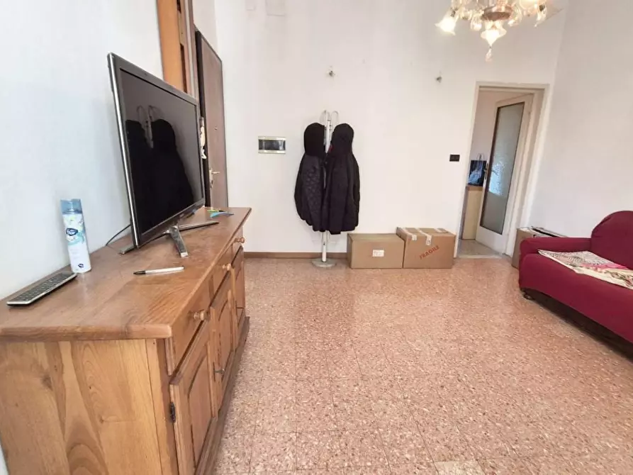 Immagine 5 di Appartamento in vendita  a Viareggio