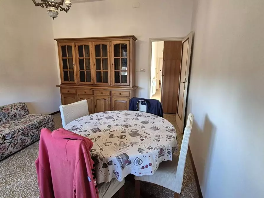 Immagine 37 di Appartamento in vendita  a Viareggio