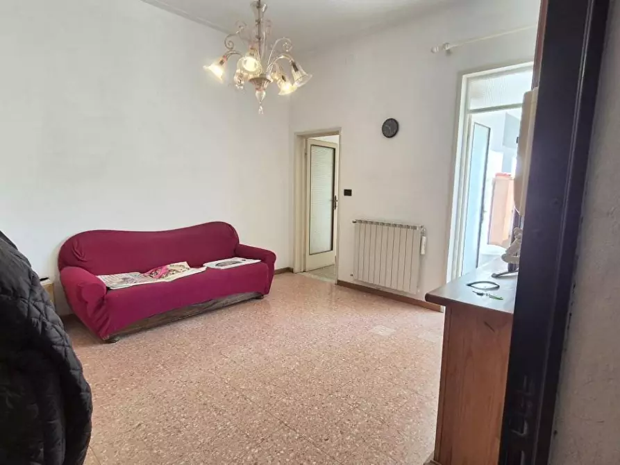 Immagine 1 di Appartamento in vendita  a Viareggio