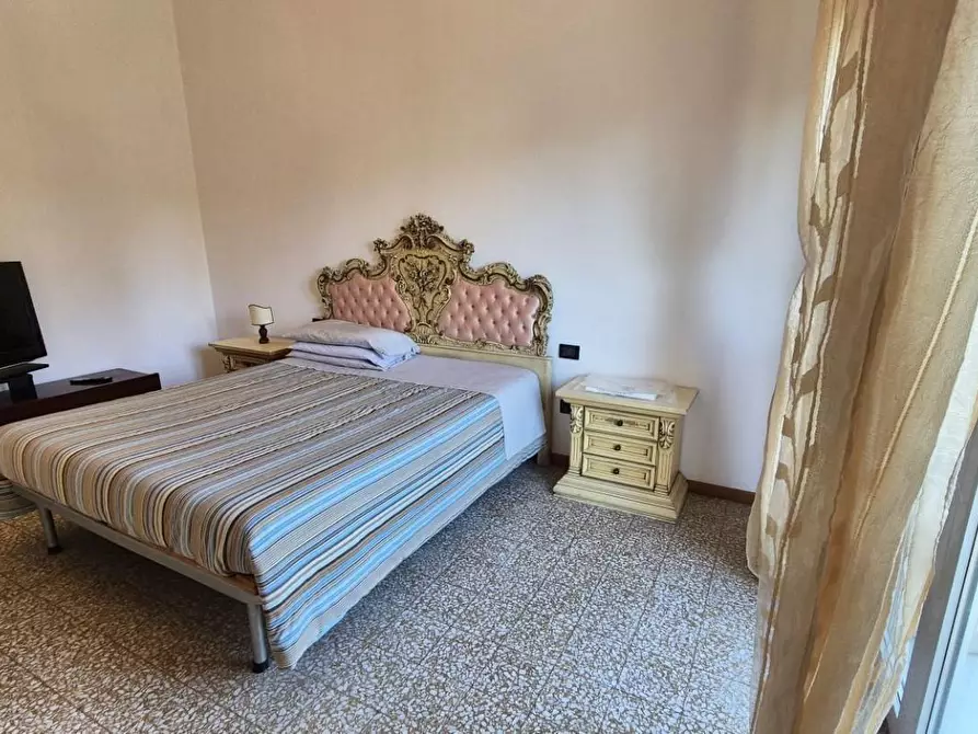 Immagine 54 di Appartamento in vendita  a Viareggio