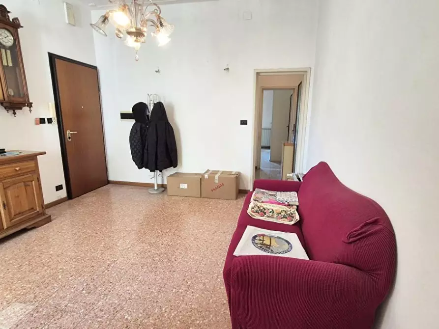 Immagine 41 di Appartamento in vendita  a Viareggio