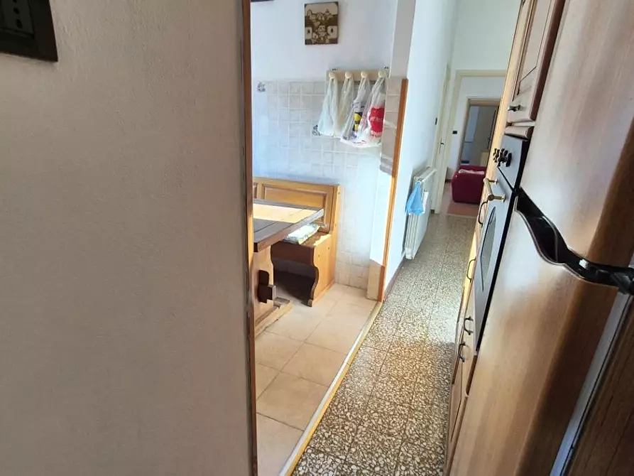 Immagine 38 di Appartamento in vendita  a Viareggio