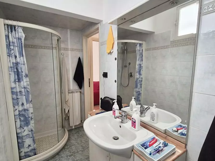 Immagine 17 di Appartamento in vendita  a Viareggio