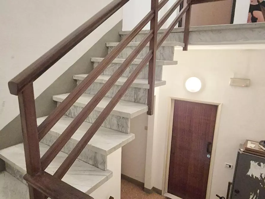 Immagine 68 di Appartamento in vendita  a Viareggio