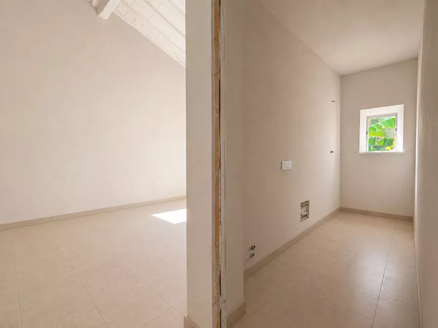 Immagine 10 di Casa indipendente in vendita  a Pisa