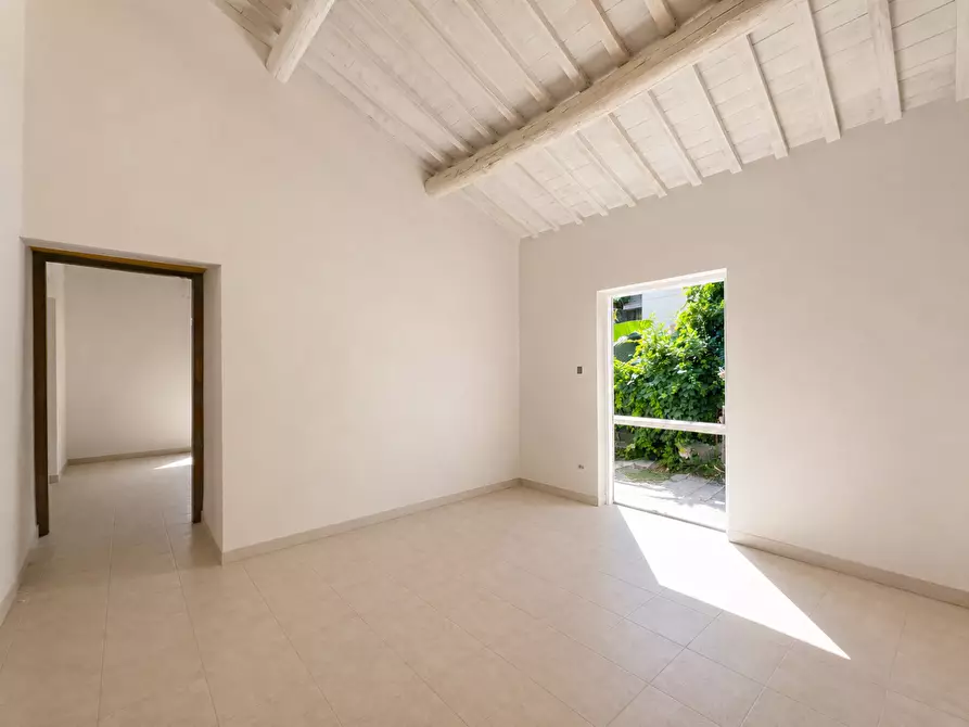 Immagine 1 di Casa indipendente in vendita  a Pisa
