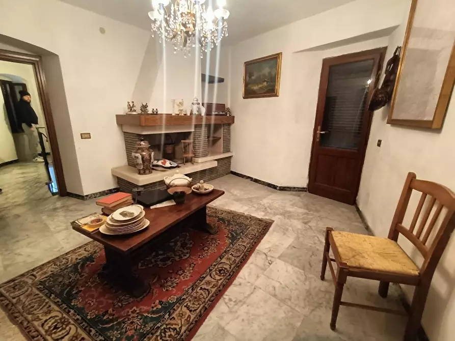 Immagine 5 di Appartamento in vendita  a Carrara