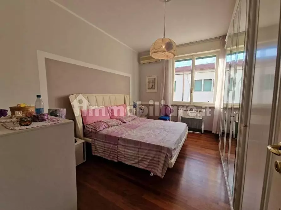 Immagine 5 di Appartamento in vendita  a Viareggio