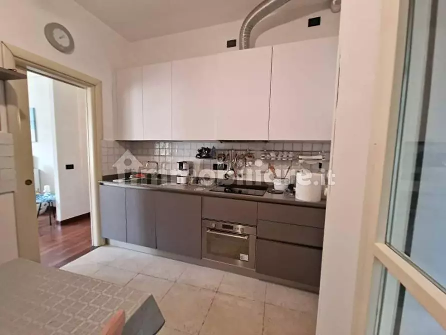 Immagine 6 di Appartamento in vendita  a Viareggio