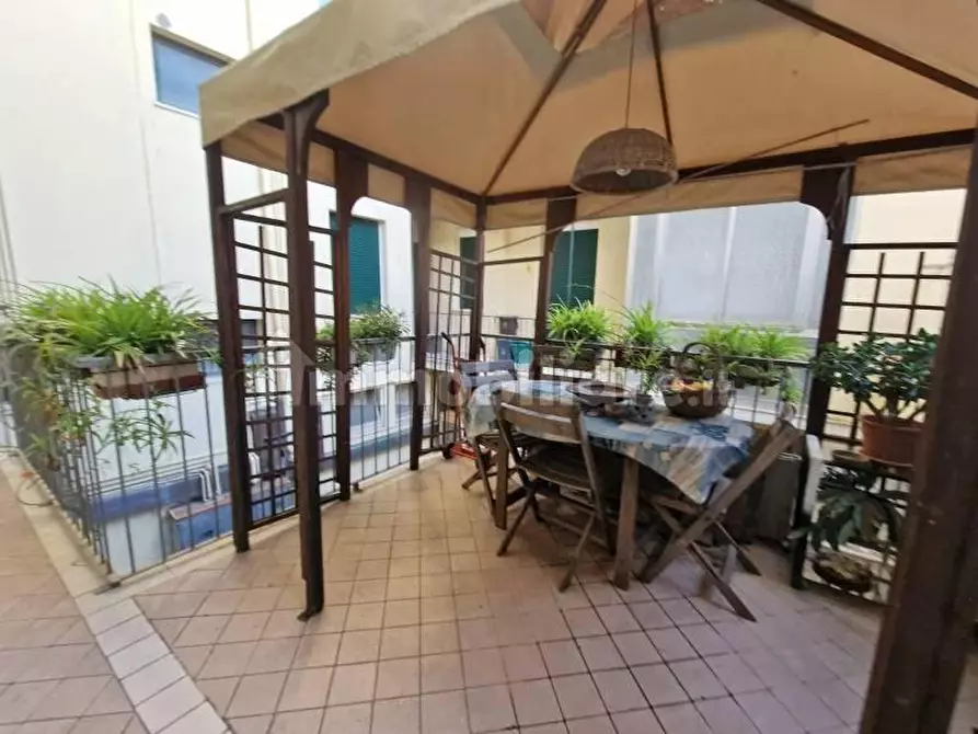 Immagine 10 di Appartamento in vendita  a Viareggio