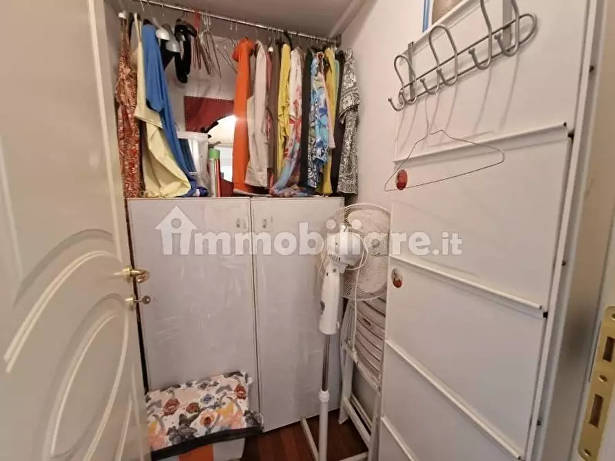 Immagine 3 di Appartamento in vendita  a Viareggio