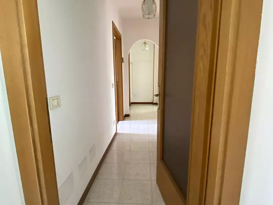 Immagine 7 di Appartamento in vendita  a Massa