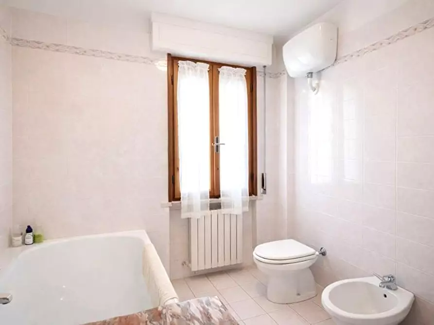 Immagine 14 di Appartamento in vendita  a Cascina