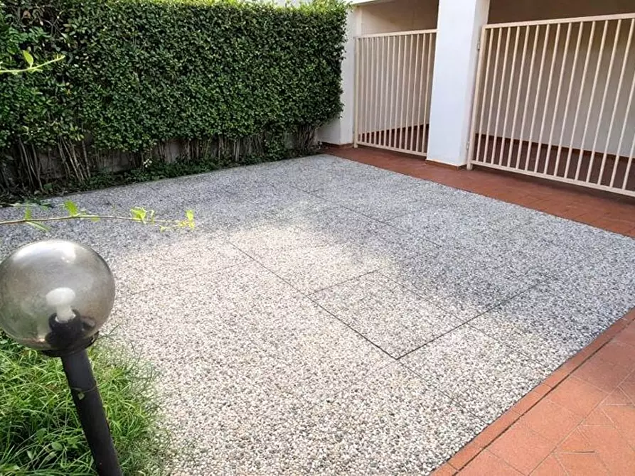 Immagine 17 di Appartamento in vendita  a Cascina