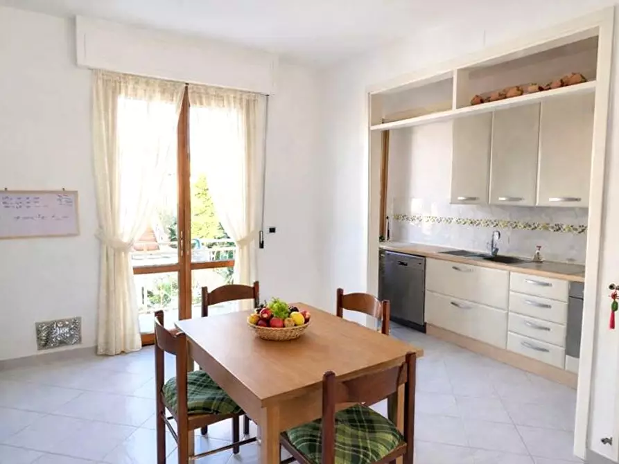 Immagine 8 di Appartamento in vendita  a Cascina