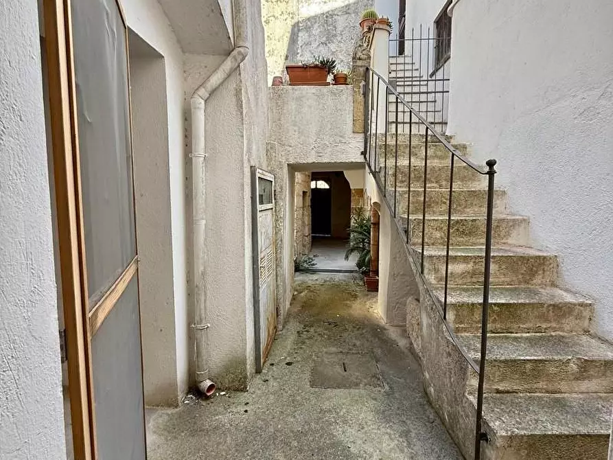 Immagine 31 di Casa indipendente in vendita  a Castrignano Del Capo