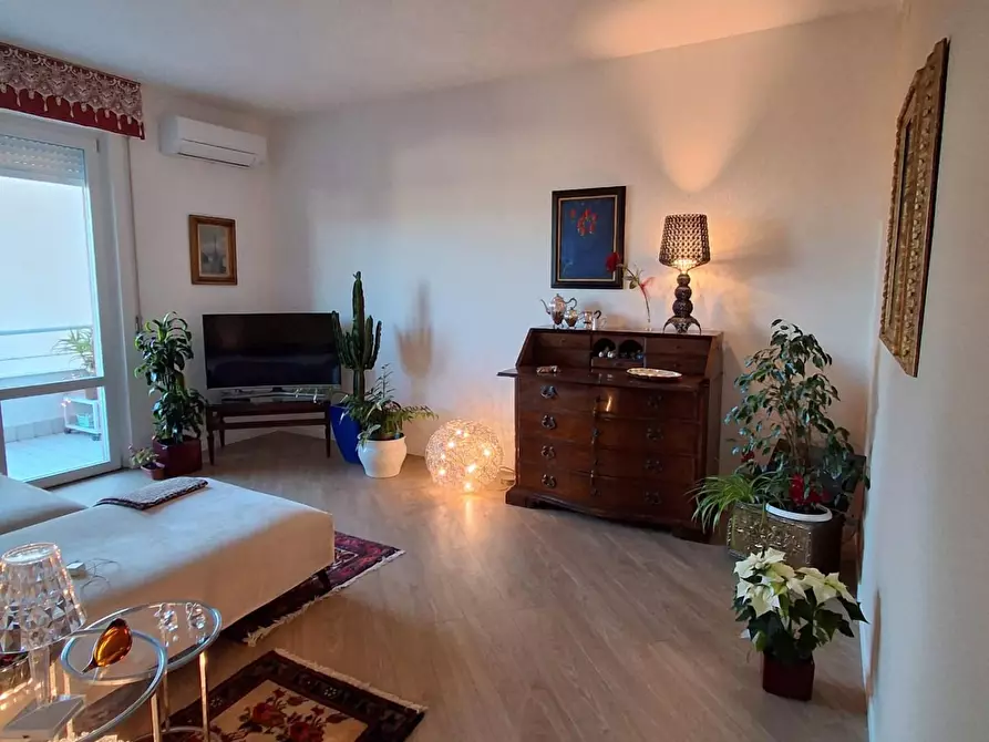 Immagine 2 di Appartamento in vendita  a Livorno