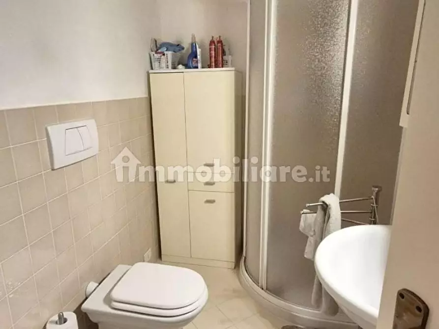 Immagine 13 di Appartamento in vendita  a Viareggio