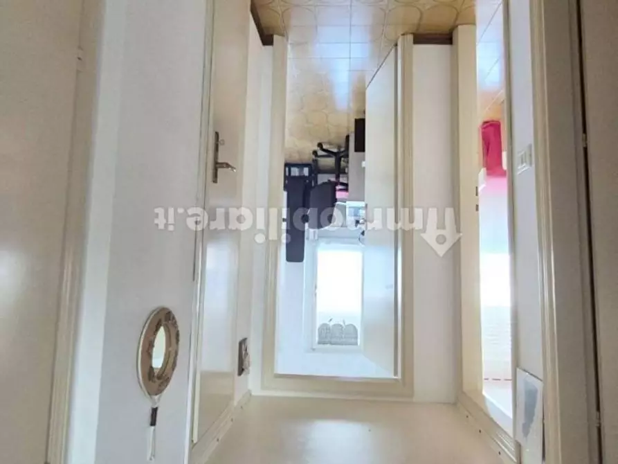 Immagine 4 di Appartamento in vendita  a Viareggio