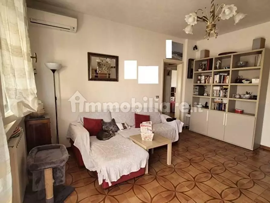 Immagine 6 di Appartamento in vendita  a Viareggio