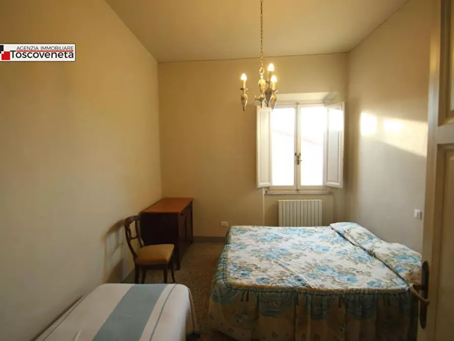 Immagine 18 di Casa semindipendente in vendita  a Lucca