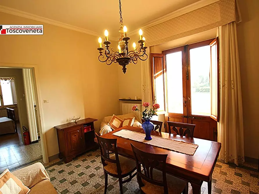 Immagine 3 di Casa semindipendente in vendita  a Lucca