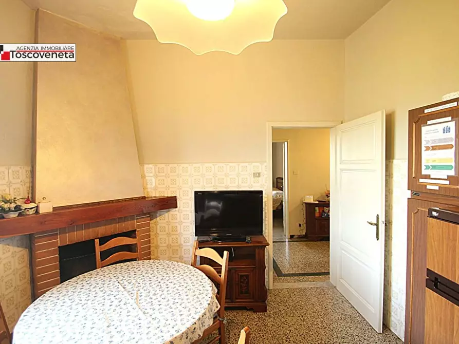 Immagine 7 di Casa semindipendente in vendita  a Lucca