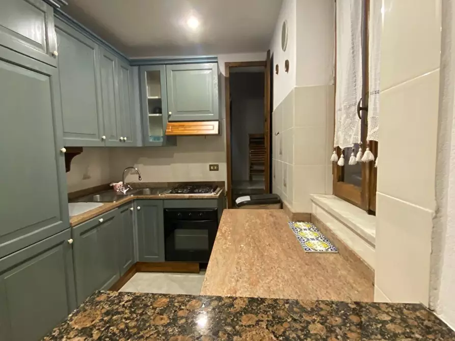 Immagine 6 di Appartamento in vendita  a Carrara