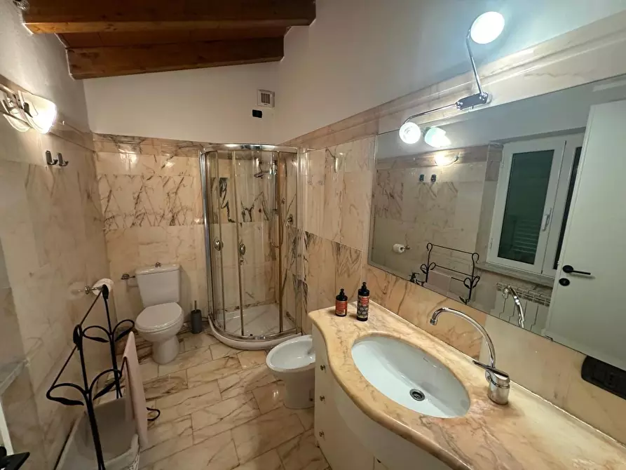 Immagine 28 di Terratetto in vendita  a Carrara