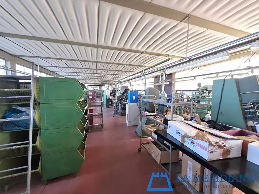 Immagine 3 di Attività artigianale in affitto  a Cerreto Guidi