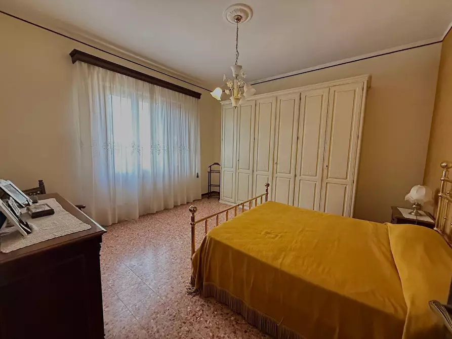 Immagine 12 di Villa in vendita  a Fucecchio