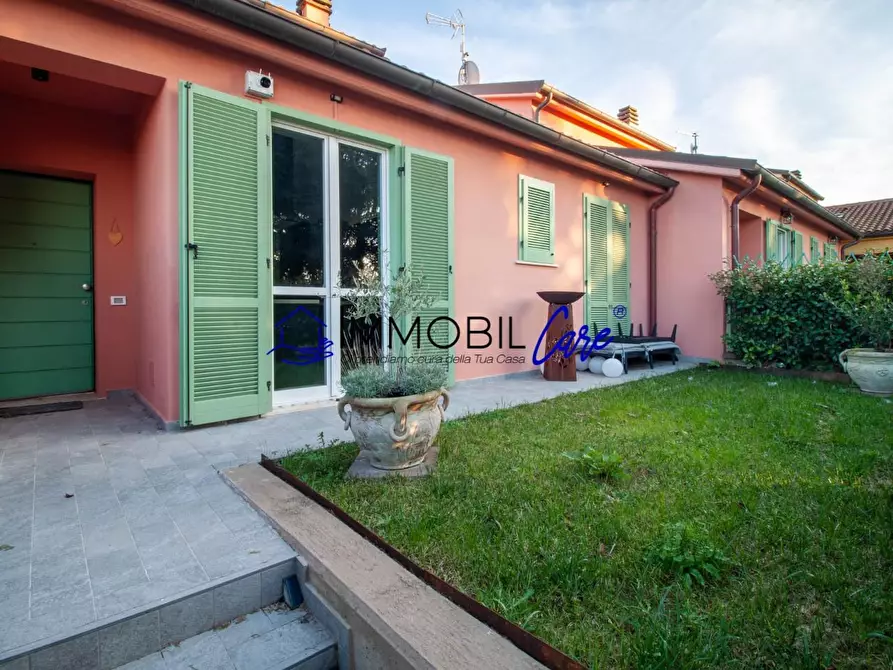 Immagine 14 di Appartamento in vendita  a Collesalvetti