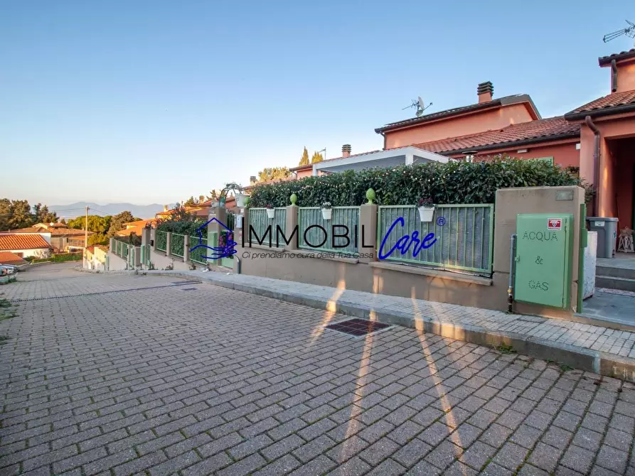 Immagine 34 di Appartamento in vendita  a Collesalvetti