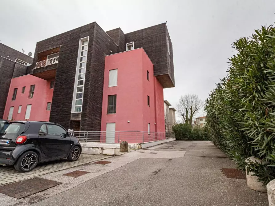 Immagine 19 di Appartamento in affitto  a Pisa