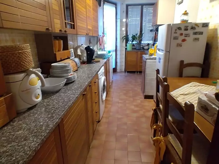 Immagine 7 di Appartamento in vendita  a Carrara