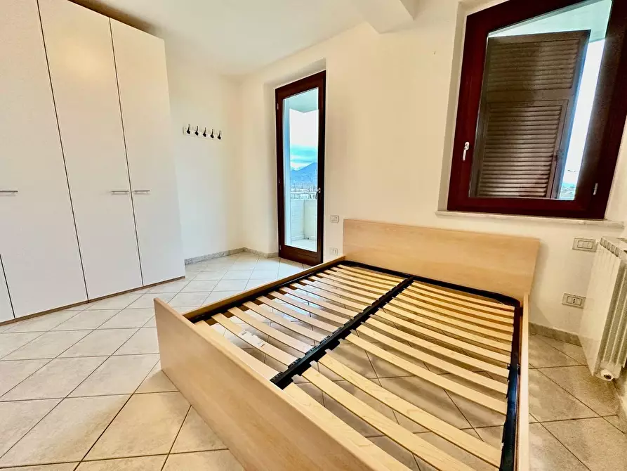 Immagine 4 di Appartamento in vendita  a Carrara