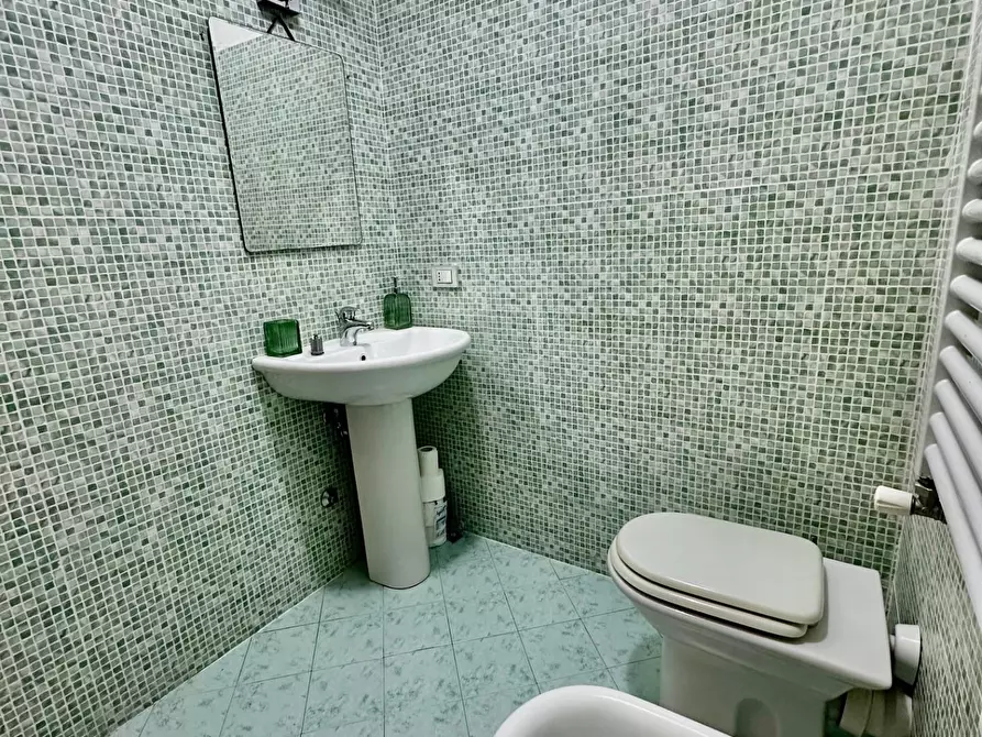 Immagine 14 di Appartamento in vendita  a Carrara