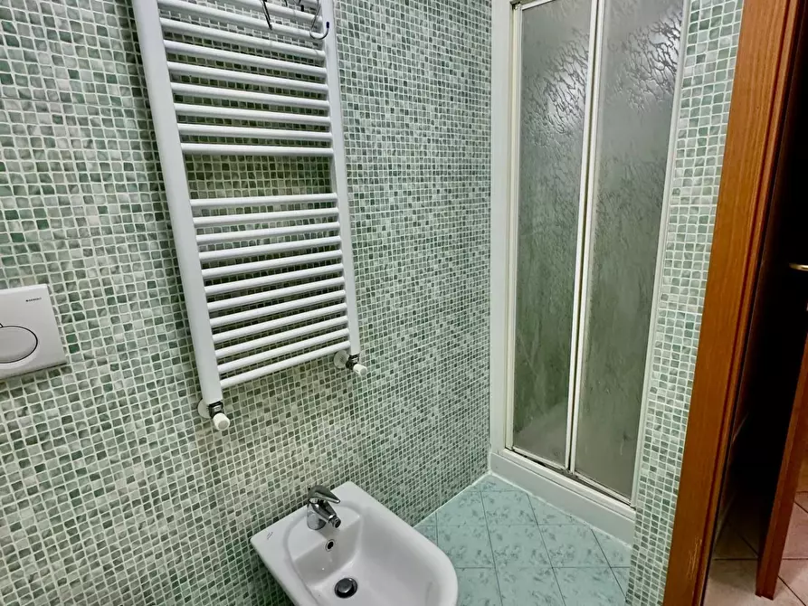 Immagine 13 di Appartamento in vendita  a Carrara