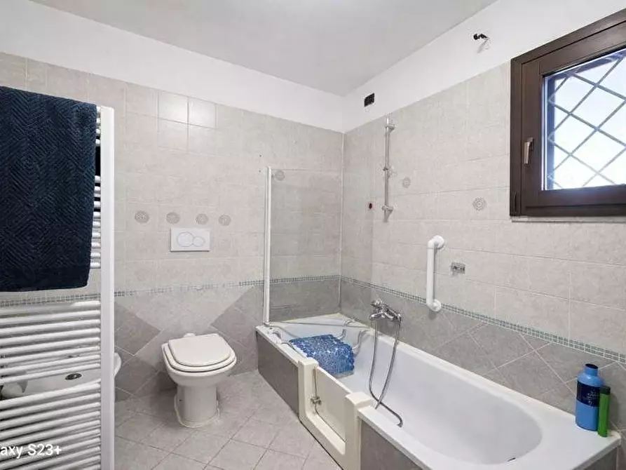 Immagine 17 di Appartamento in vendita  a Pontedera