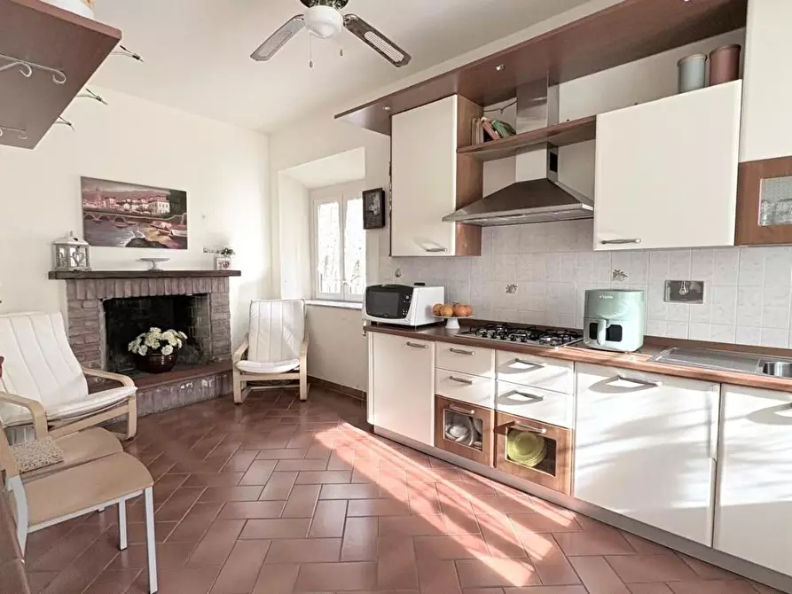 Immagine 5 di Terratetto in vendita  a Lucca