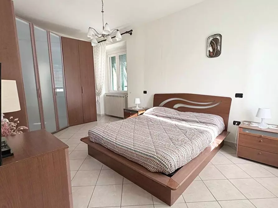 Immagine 11 di Terratetto in vendita  a Lucca