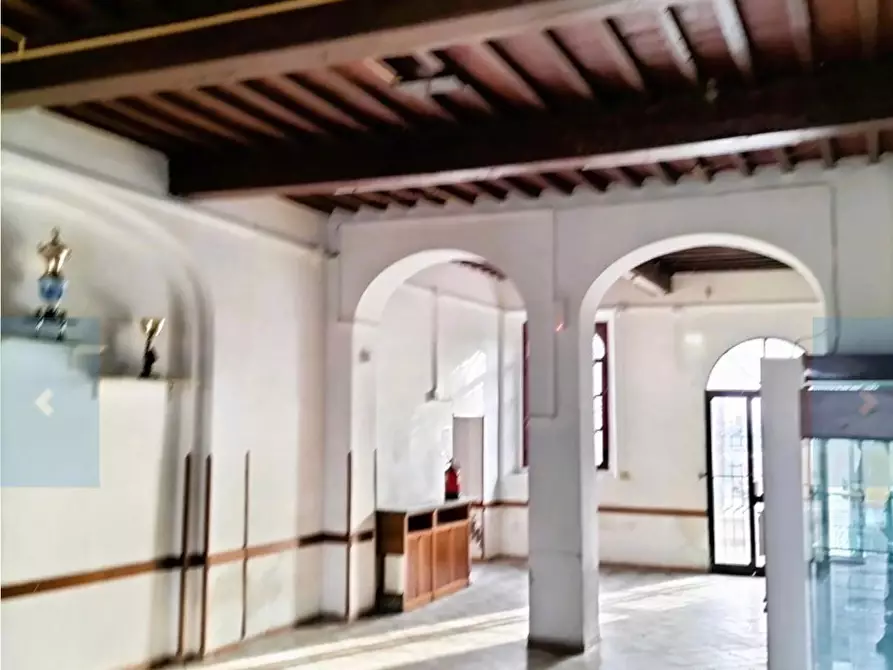 Immagine 9 di Locale commerciale in affitto  a Capannoli