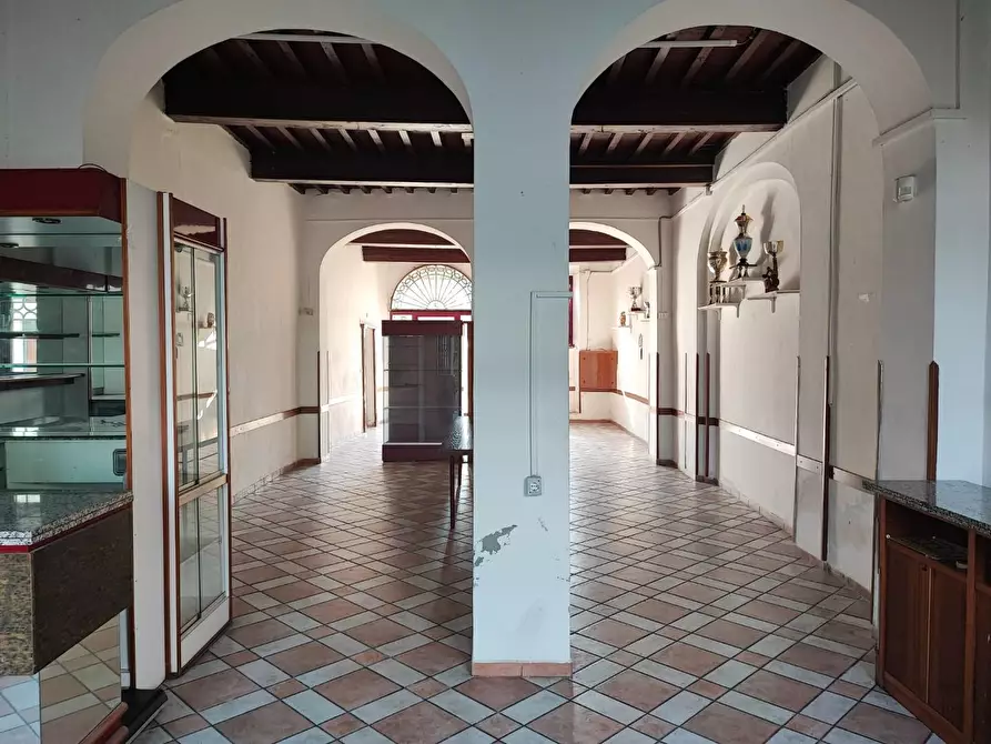 Immagine 3 di Locale commerciale in affitto  a Capannoli