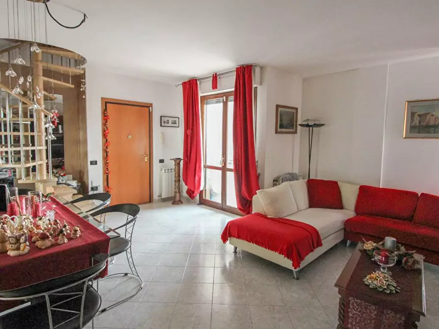 Immagine 5 di Appartamento in vendita  a Cascina