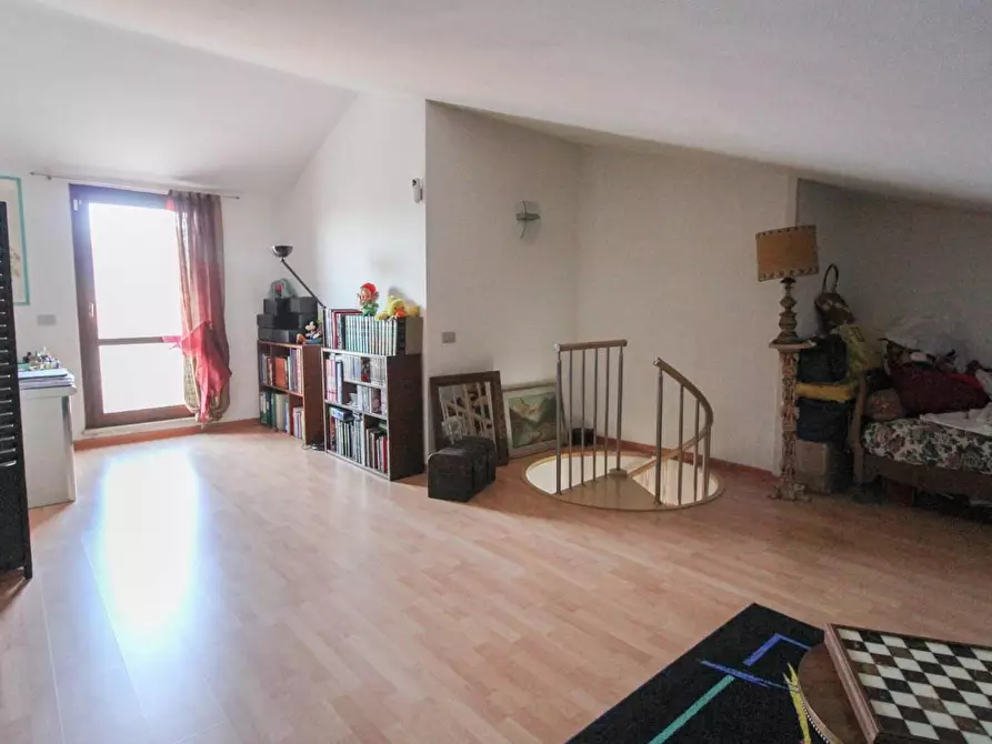 Immagine 26 di Appartamento in vendita  a Cascina