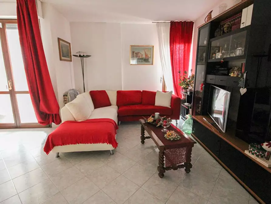 Immagine 9 di Appartamento in vendita  a Cascina