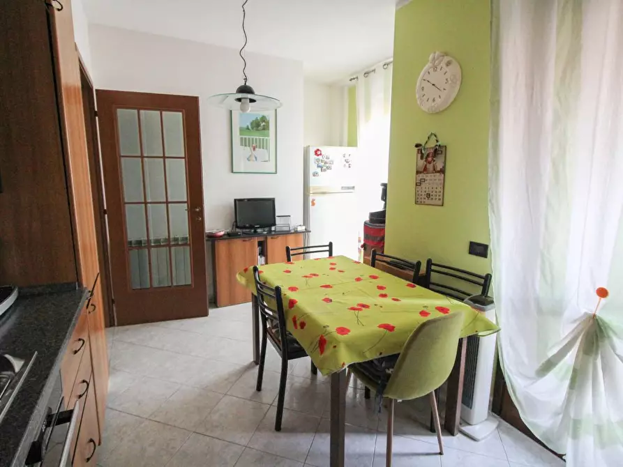 Immagine 11 di Appartamento in vendita  a Cascina