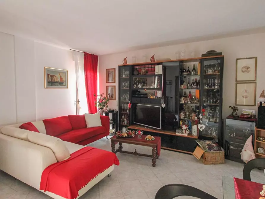 Immagine 8 di Appartamento in vendita  a Cascina